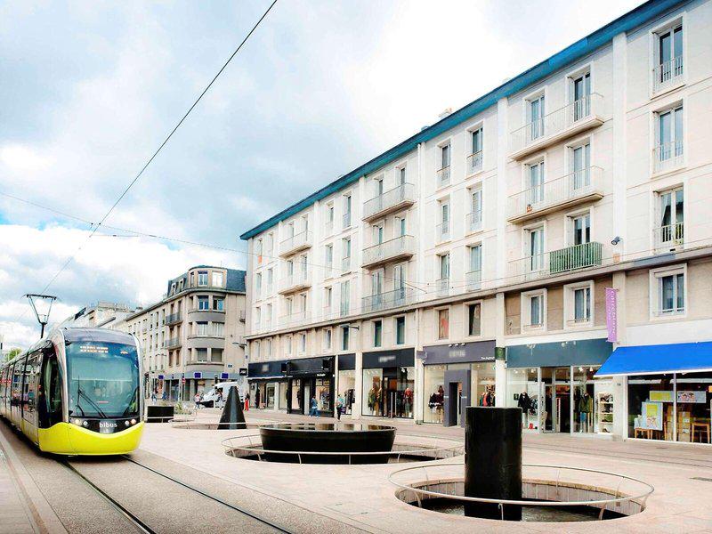 A9A7EDCD184D4D0E6403FC13B0F2EE53