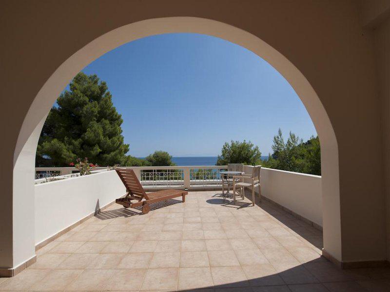 0BFC3BF0A3D5062D8745486869C2F8F0