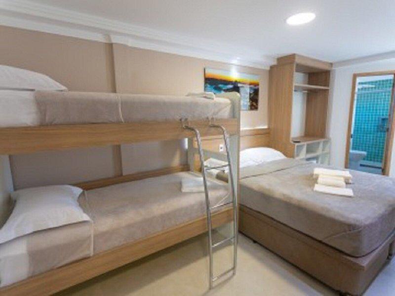 10500E93A0458E5BA19C506C3E8038EB