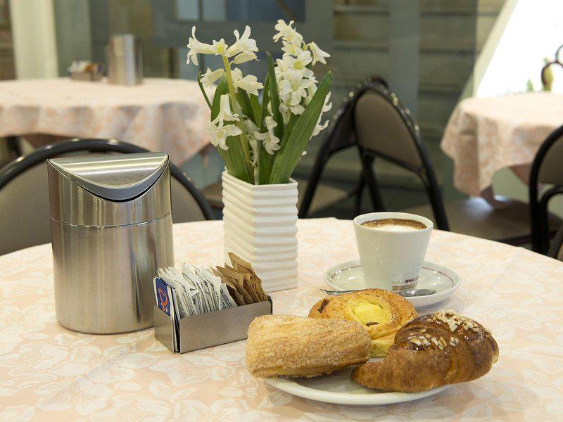 C6A46B3622829D9848ABC82A8F618C9E