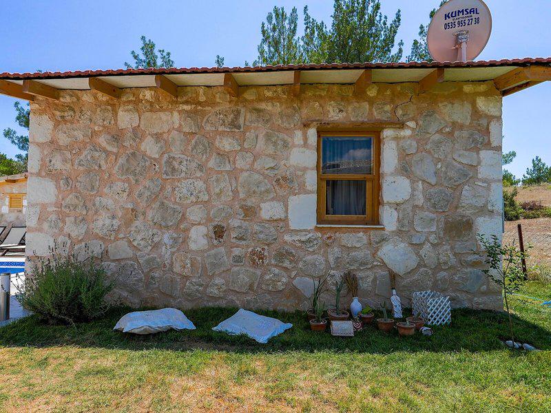 7C6AC408B9D34930493D30D8C55A0EB8