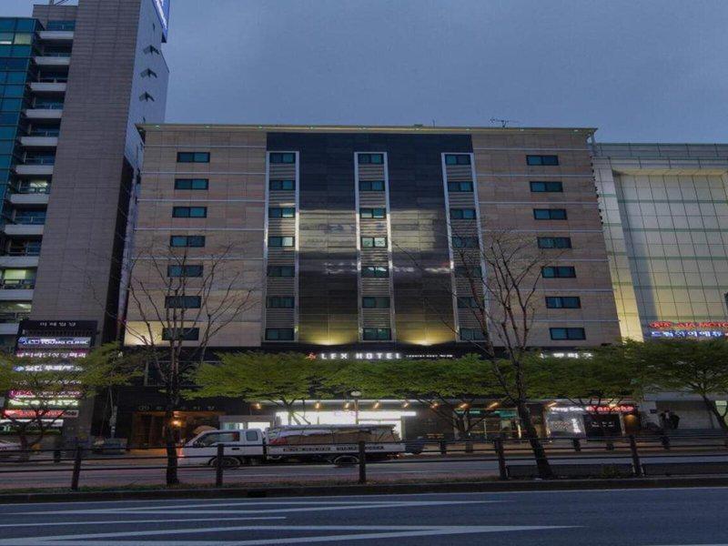 4CCE302FADBB3914B21CD7CF82614875