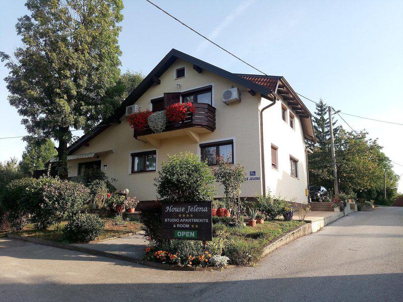 FDC30CF6AF6581D82C0D321BE28CF935