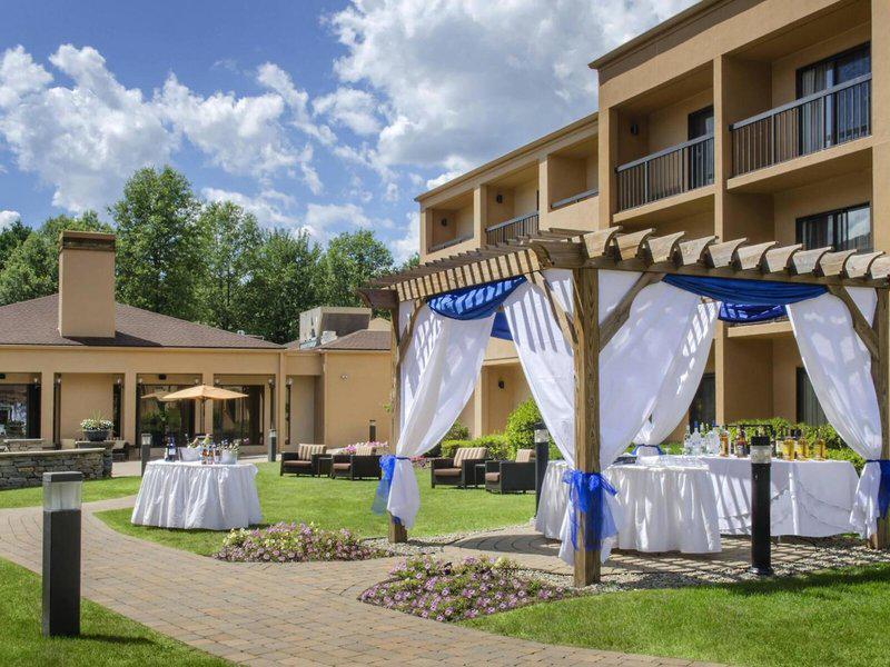 88B4E7F2F20449502DAA8D3896041DA4