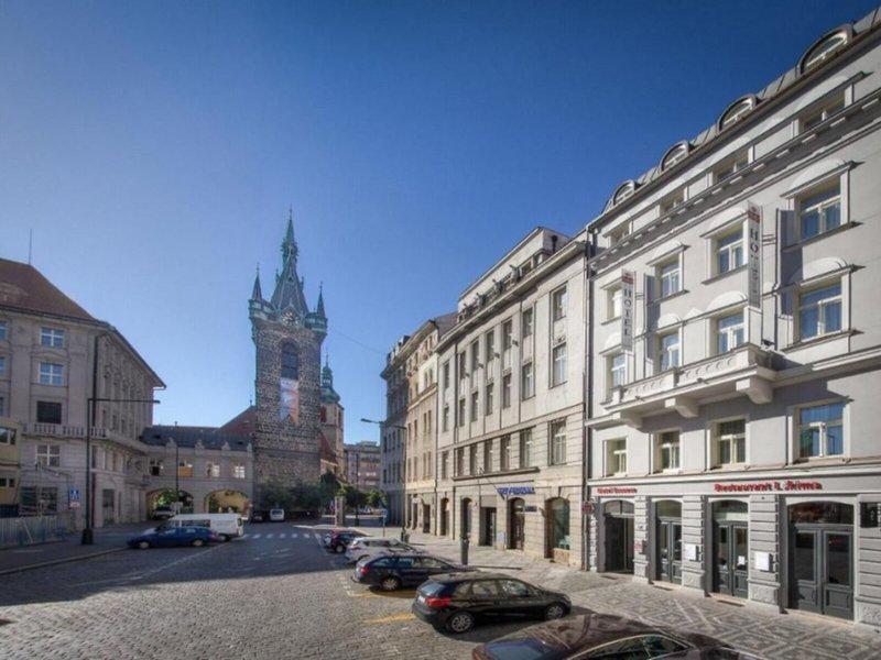 99BD142E18C1DD292125498A868F5445