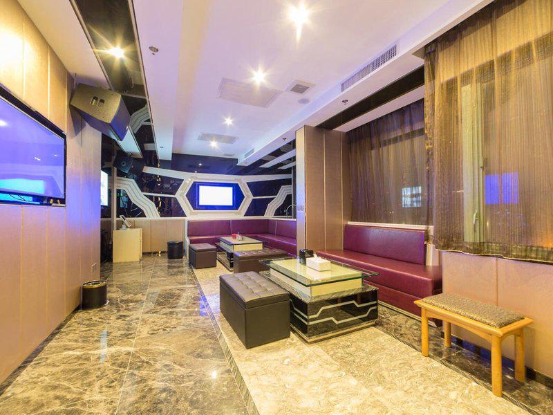 5C18055F1C0AE3835981FBBE59B5AC82