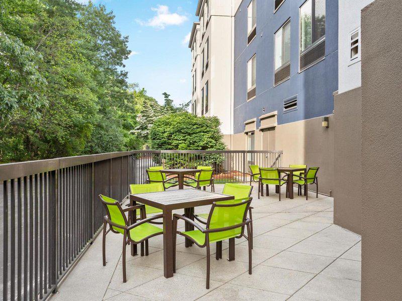 312A148C2426B1FF13966A7D5578FB3B