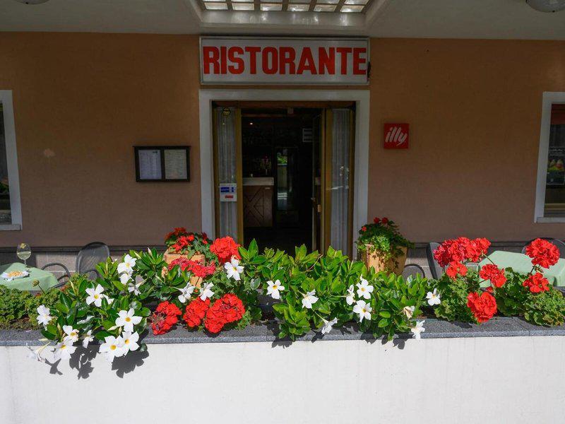 4CA1A67F8AAE96E2613DBD3E3D4FBF26