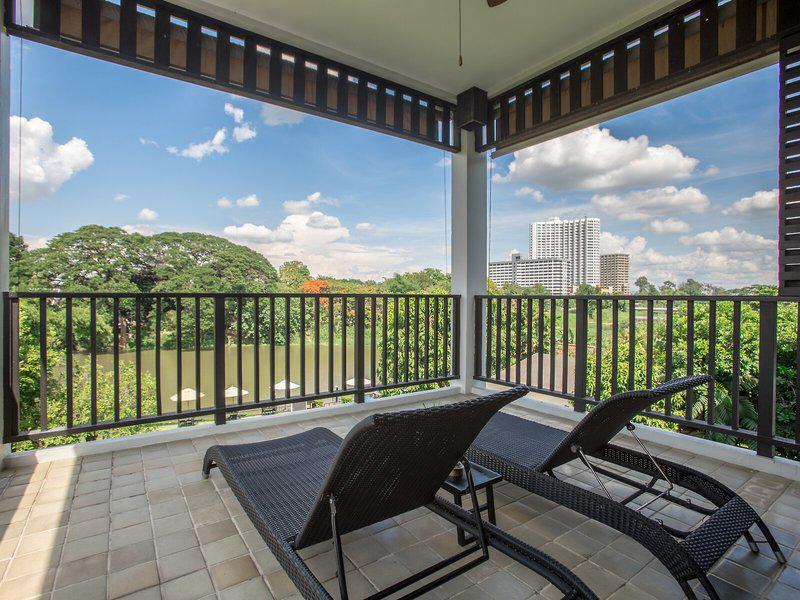 907CFE9F19C5CB27C9893A131895EDEA