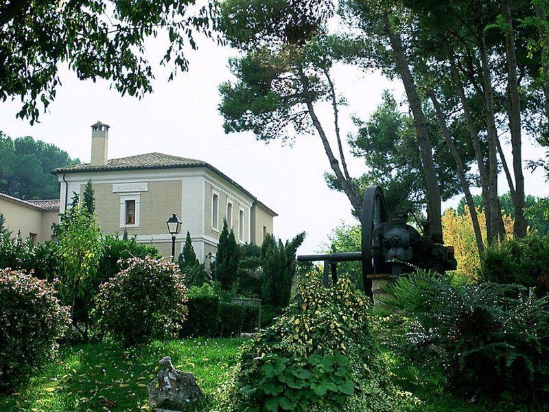 5B4EB2917D310E2E0AD2251B3BE7CAA3