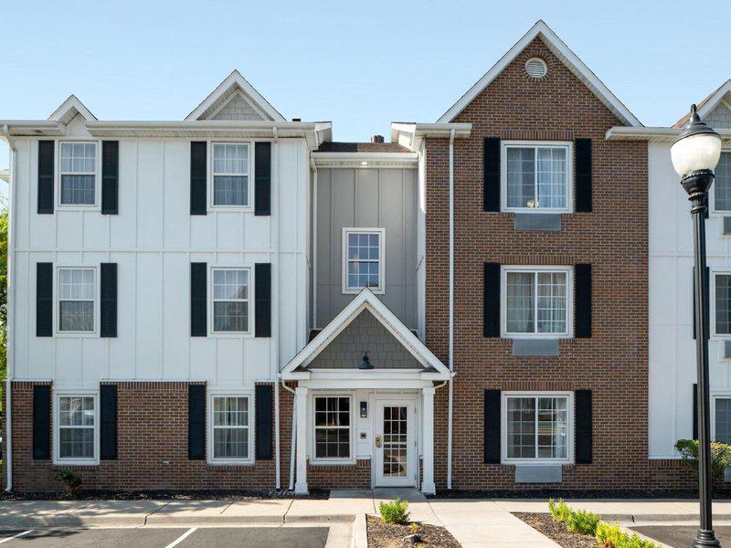 2EC1BA35854CEEC5380B01DAB0B45C21