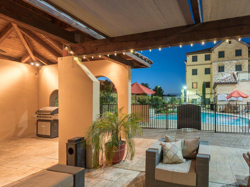 2BBAD6E15D1EB8EAAB78EE692521B533