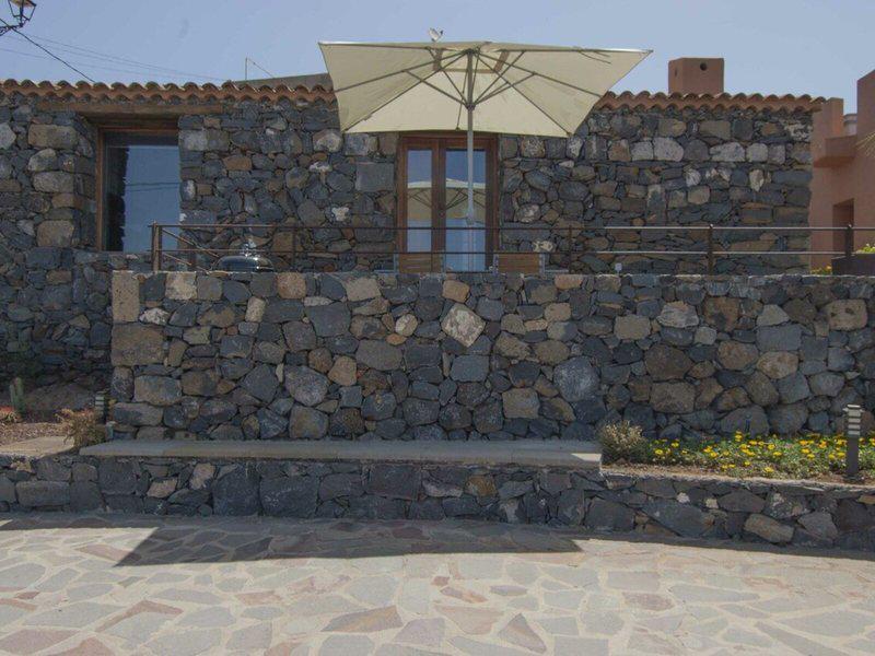 AB854FEDACB0F738C22D15AD25978D3E