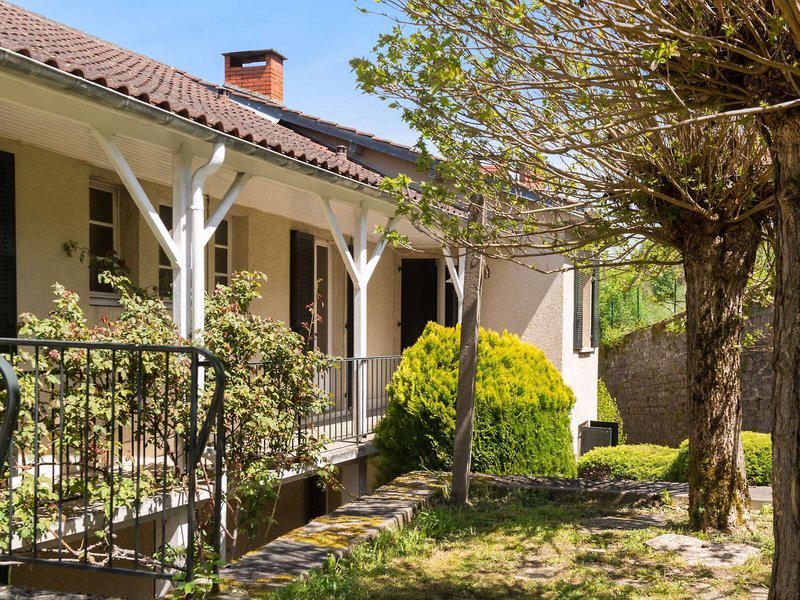 7856C7D68780E422B97551A7D3D23DA0