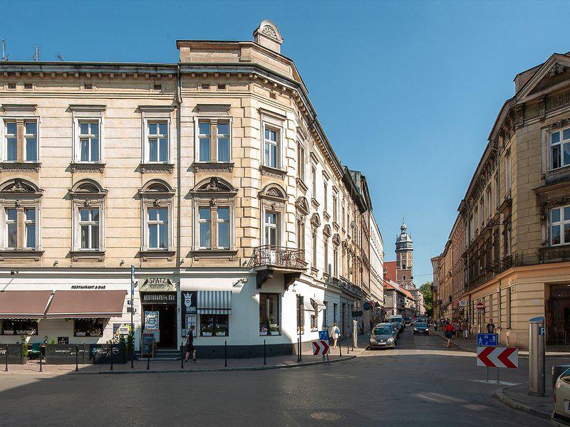 2721FC36A890D6BB10E7FF6738638C32