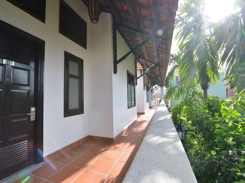 E82D18BFD33A873A19E81D95E13DB64E