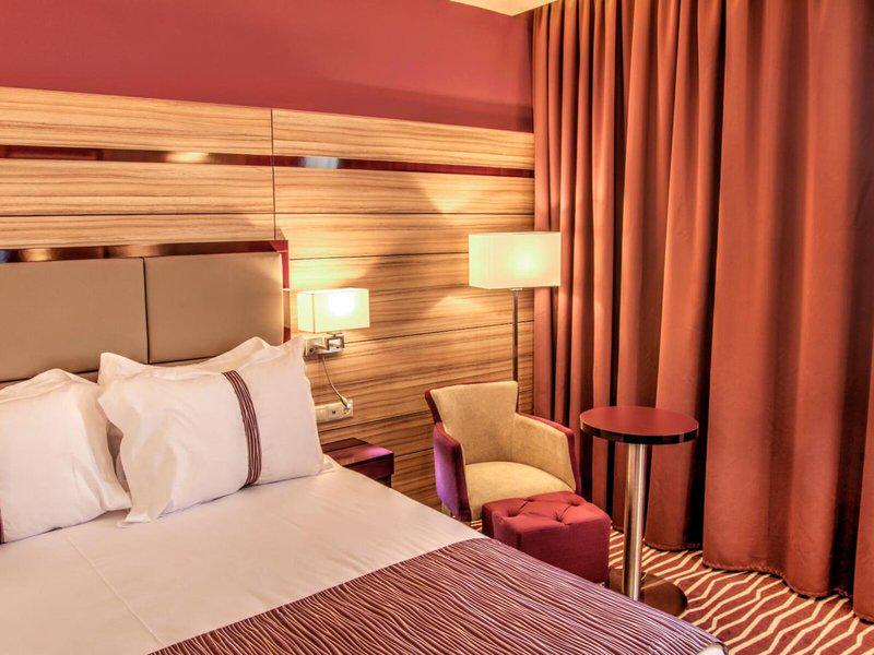 FBB6BDB98C58C669A2D3D2E11DD8CA1F