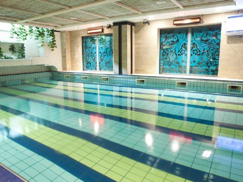 440E8F44F07C0FE6804060372F2D6AE7