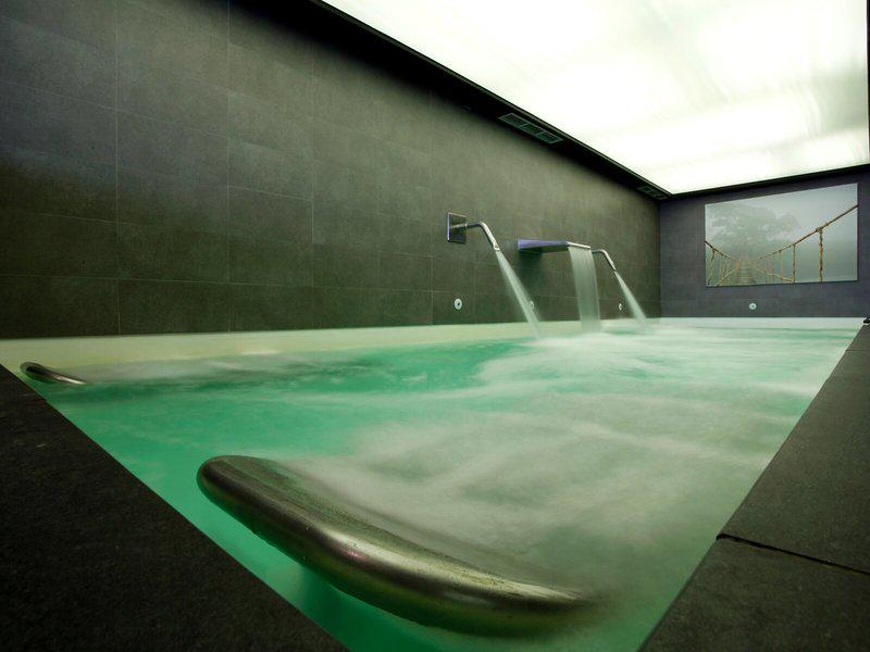 21DA3E4FFBEF5C0CDE6230654CEB4647