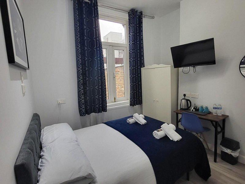 E9DC92D439FFBEE68A347DA6A1A8B2D1