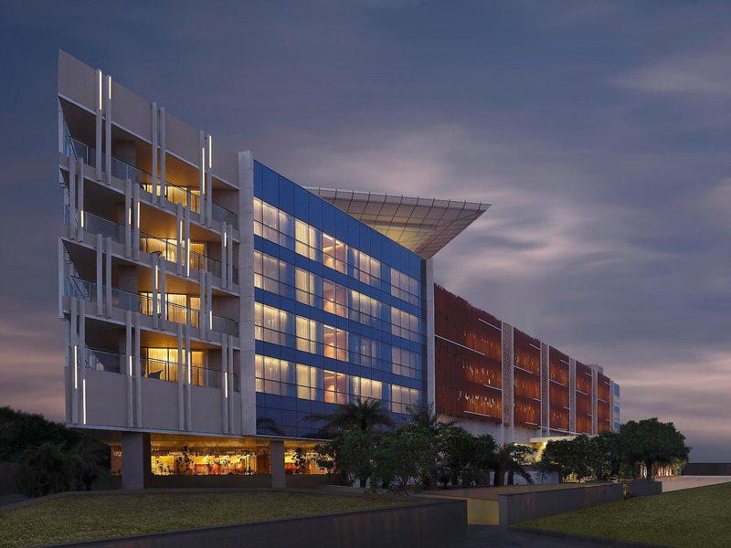 22C1FD3575BDB855D7942F39CE6CD98E