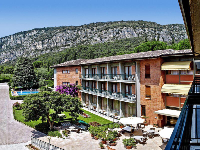 3C3CE7789CBBD146ECDB9B7052B7C8FF