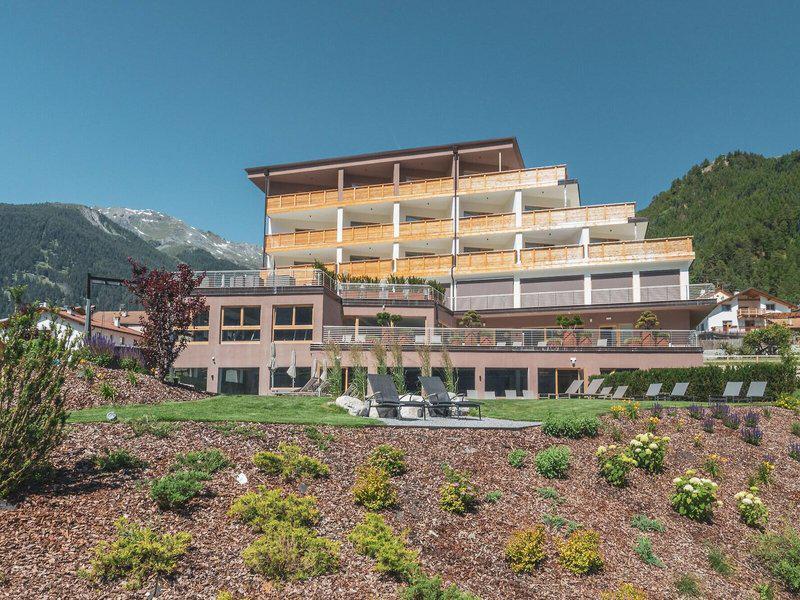 2300B799313EBBF6C02F05FBF56391DC