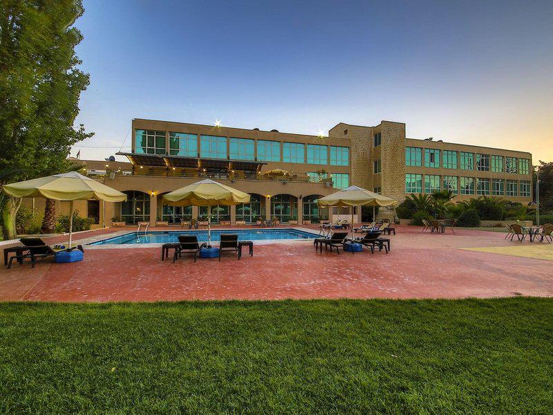 C1CE07B4E6204AFB83097C8500881761