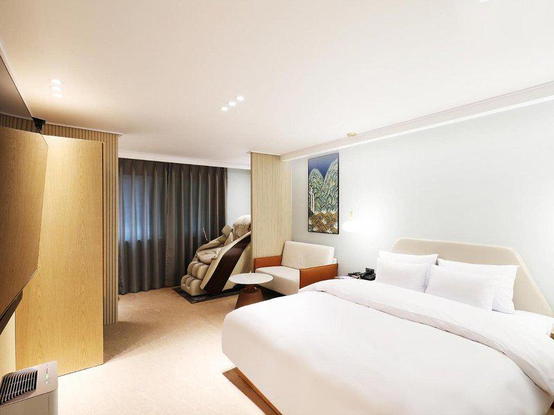 9D85871E83684B566116CE67E85F6B7C