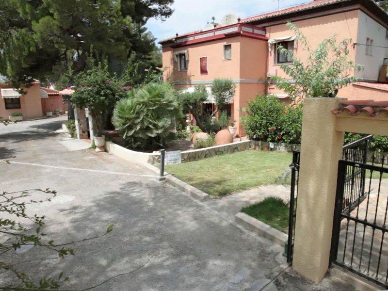 41F79CC5803C5325F454FB7F4AE2DF96