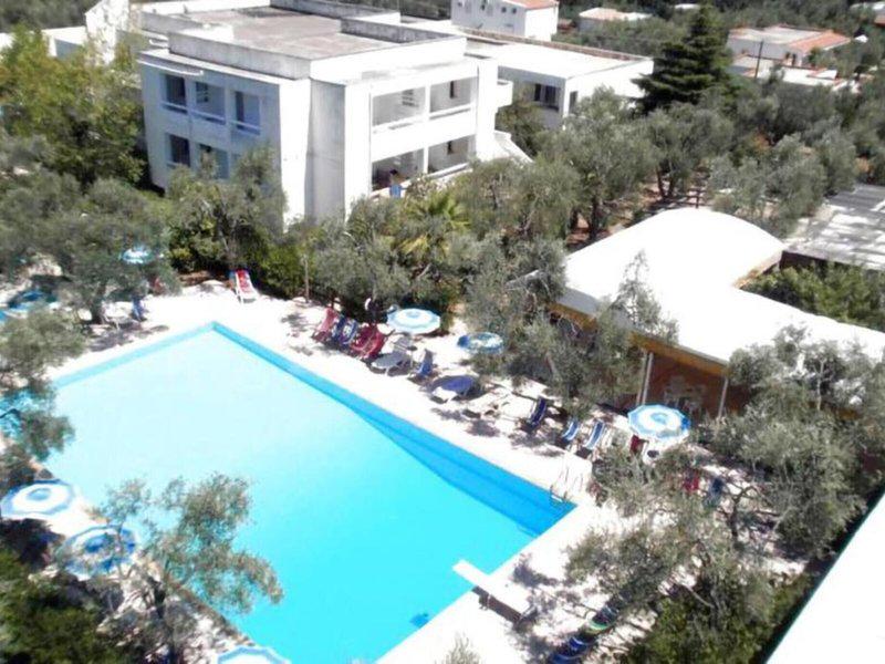 52733EEBCB12F3D66EAFCD25745841F7