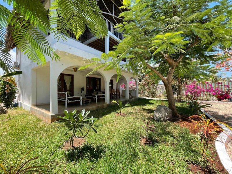 305A335E57DCA85AB7566A4AE0FA7C5E