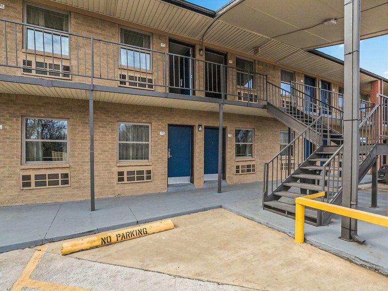 E59AE7878C9BC8A66D52BB0B41955670