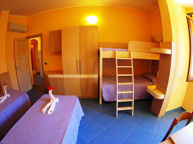 996F9935EF7302E657E3B213776C6FC1