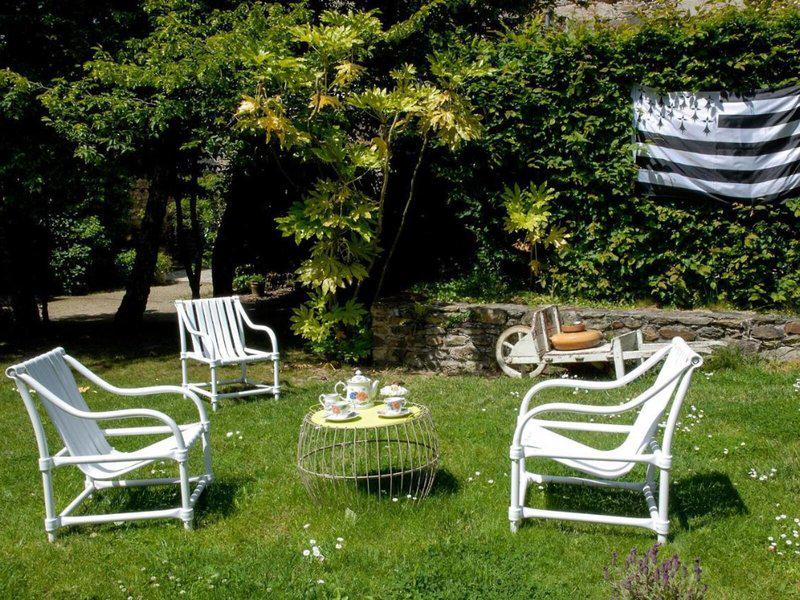 76A7022AFB2FBC3795346B78CA4A89AE