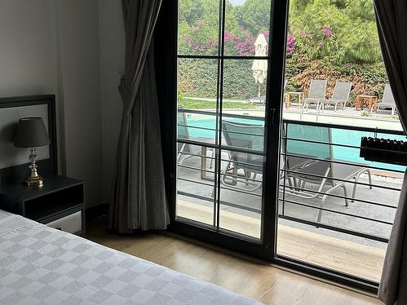 320266BACFF6B078E7E403DCC5500D03