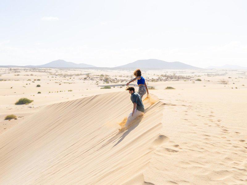 BA8609CC659DEA82D6AC7C56B1EC28DC