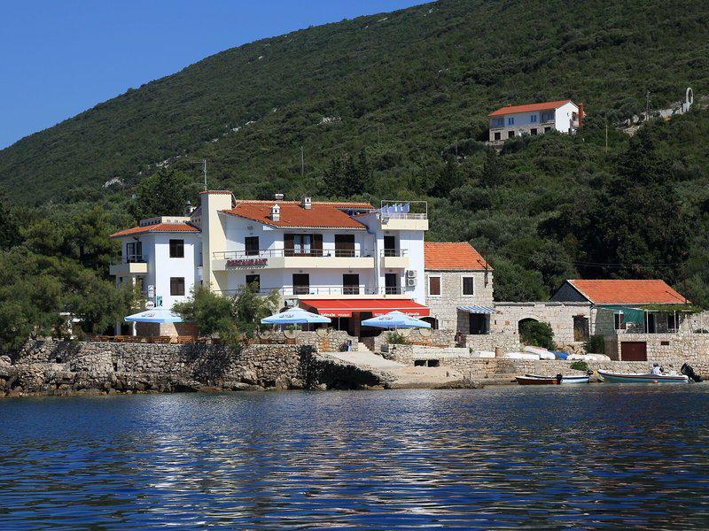 3799A7517EB56A4FFB130A0B6271EF51