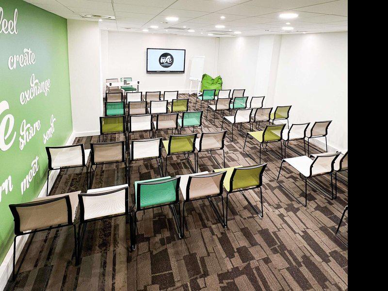 404559B553FA3A4E4AFBFAF4AC037CAA