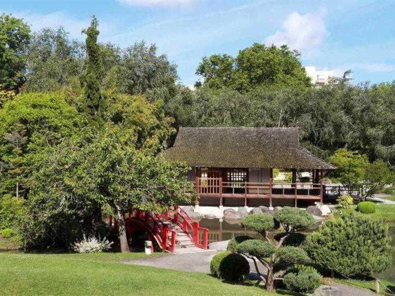 D9816354815F4B6E7498514587442D25