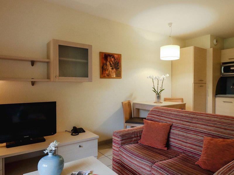 7C069DCB06AE9A011CBE26BE93F6DC14