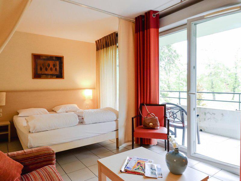 5C73F2CFD493FCCCD270728599C3AE8A