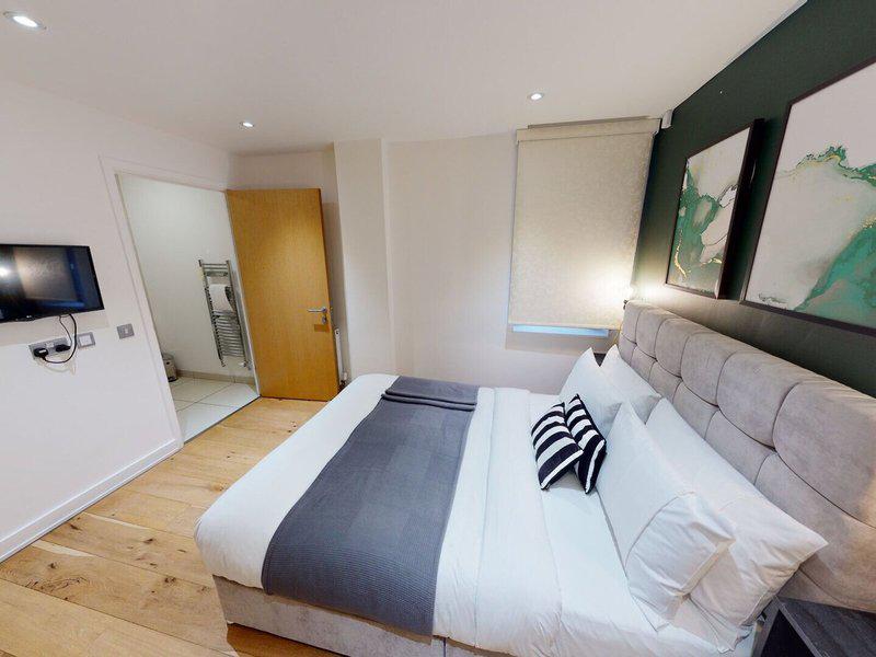 18CC81215415137F6BF599BC3F1611CD