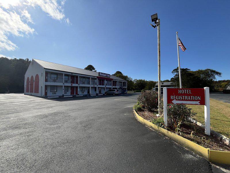 DA6AFDC5925D177A48F57C94903F3A5B