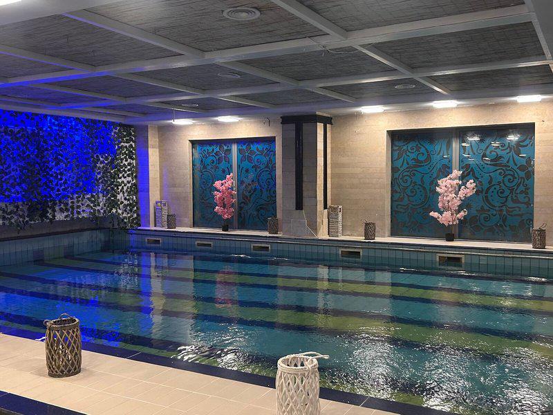 0D173239626487D6AA9615B94C6AC04E