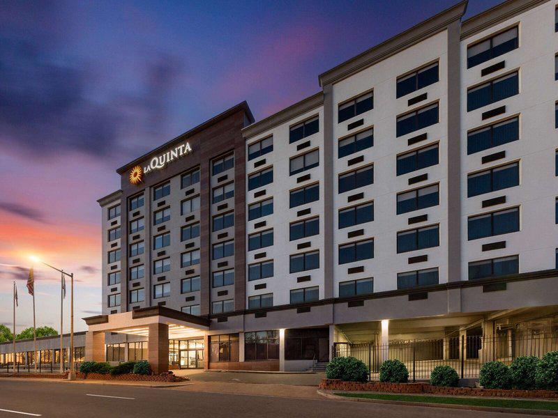 66BB6D20F199BF748BF21D86A00FCA22