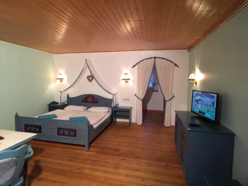 CF92962B4AB73BA6BDBDF216439B8B1F