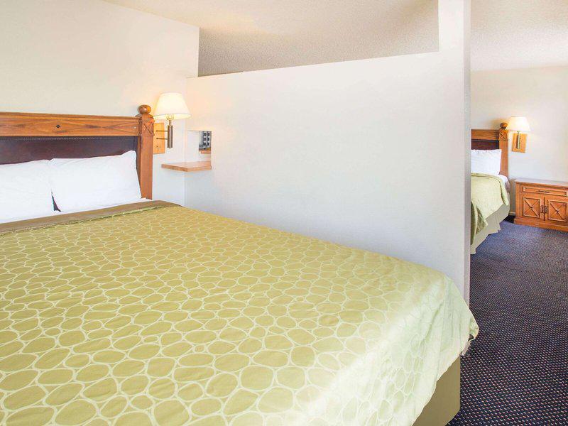 C3246D588C0512D4BE0E7A8B44987965