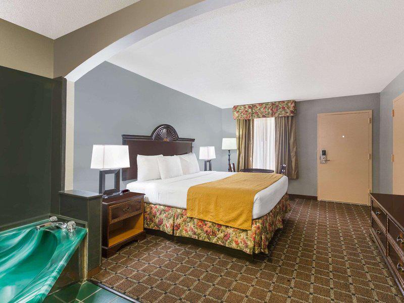 0568EAD1B17DF996DBA66EA8A8DF3A24