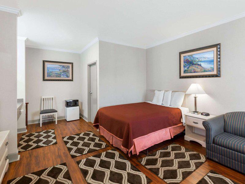 22FD1710B5938416144F9B875F4E7DA9